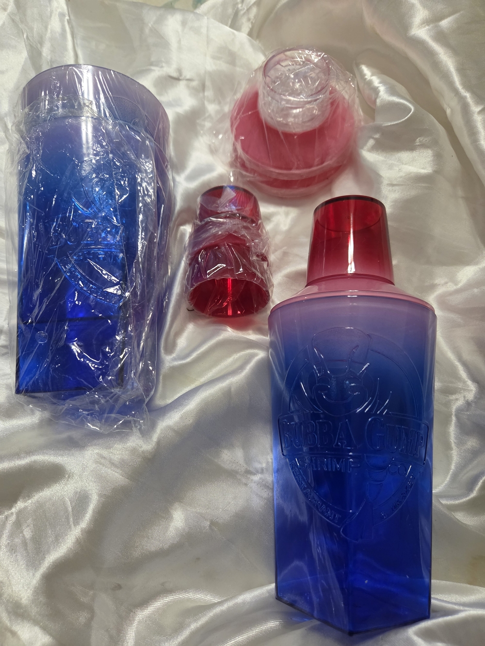 Blue-Red BUBBA GUMP SHRIMP Drink Shakers Set Of 3 NWT